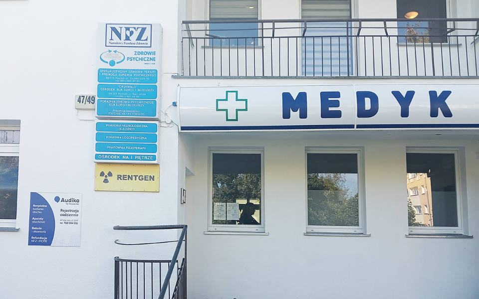 wielkopolskie-poznan-ul-swit-47-49-(outside-01)