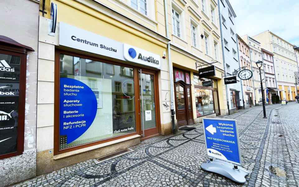 dolnoslaskie-jelenia-gora-ul-1-maja-26-outside-01