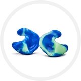 Zatyczki do uszu do pływania Audika WATER™, niebiesko-zielone, idealne do ochrony słuchu w wodzie.