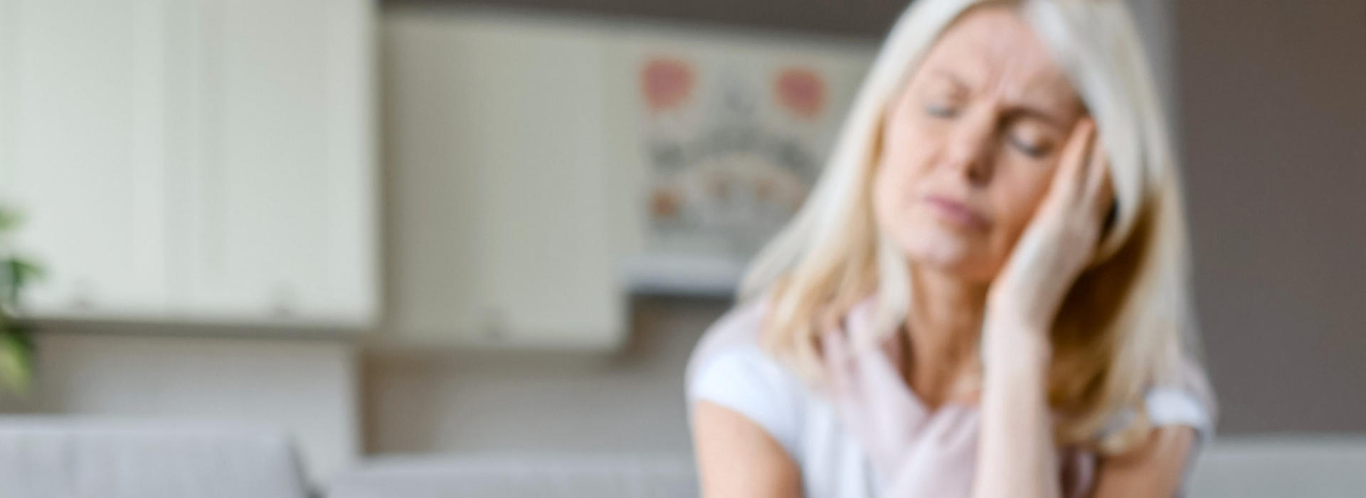 Swędzenie uszu – przyczyny, domowe sposoby i leczenie.