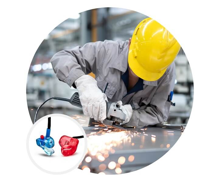 Ochronniki słuchu na zamówienie dla pracowników przemysłowych, zapewniające ochronę w hałaśliwym środowisku.