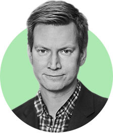 Bild på Jakob som är ekonomichef och ledare på Audika