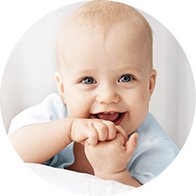  Bebis född med bilateral hörselnedsättning.