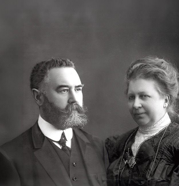 Hans och Camilla Demant, Hans är grundaren till Demant