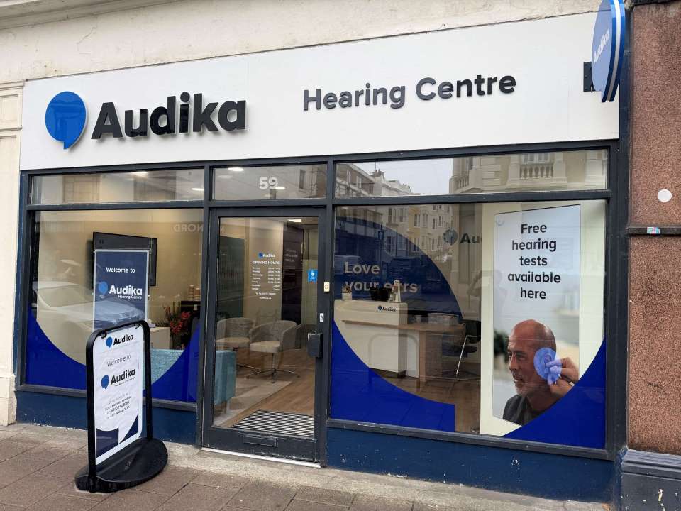 Exterior of Audika Hove clinic