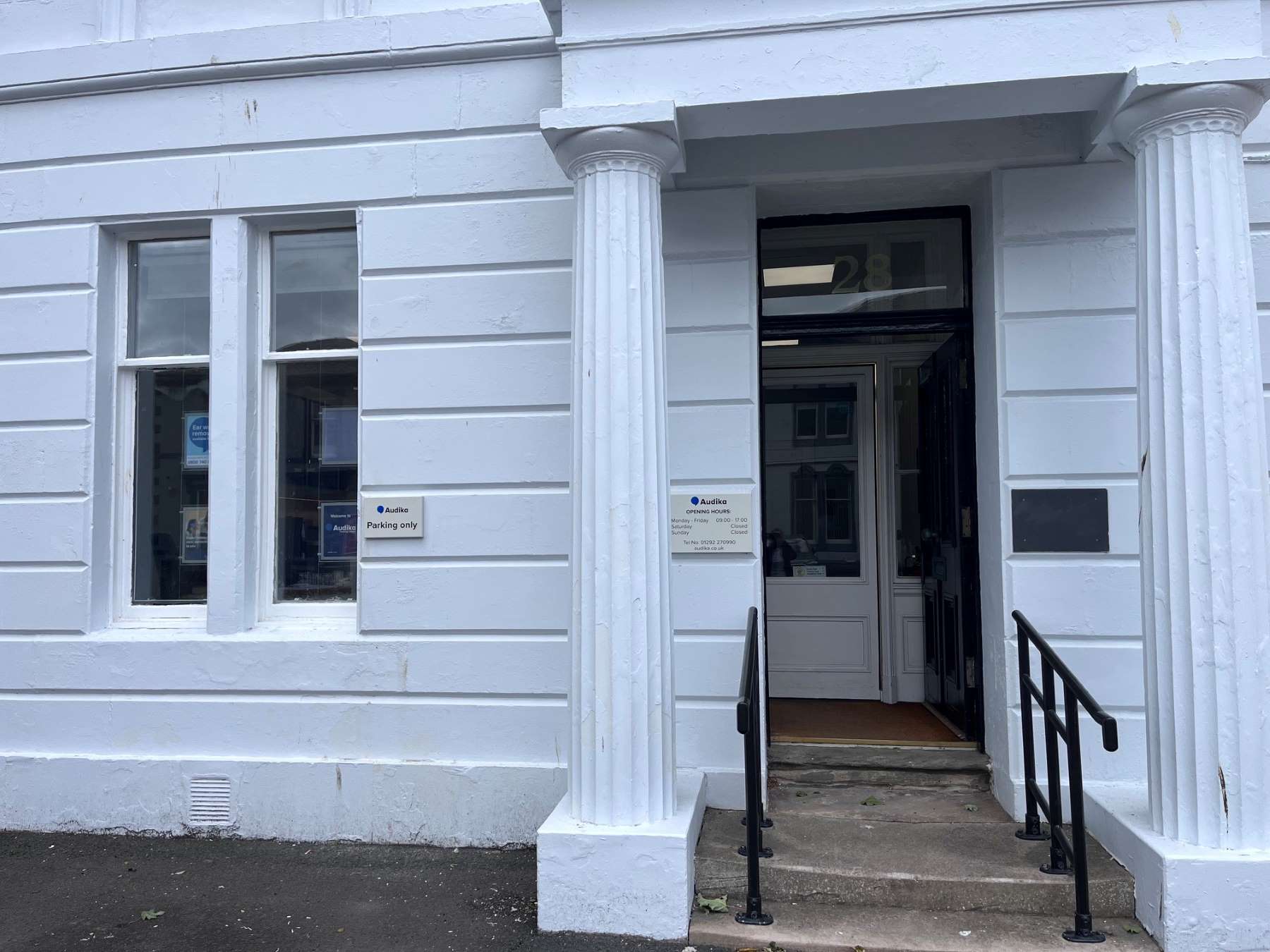 Front of the Audika Ayr hearing clinic