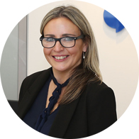 Audika clinic coordinator in a professional setting